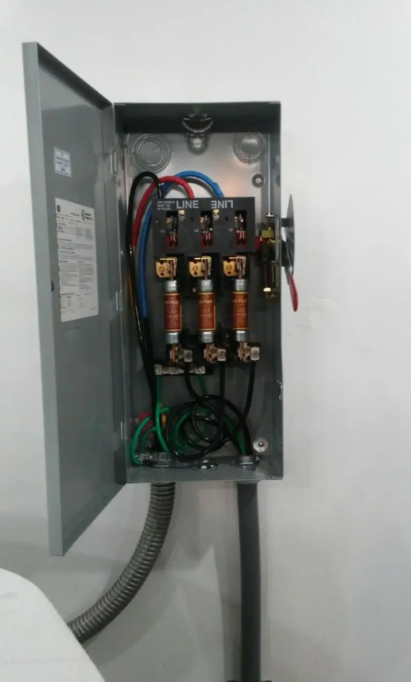 Three-phase disconnect switch installed for Electrical Wiring & Rewiring in Alsace